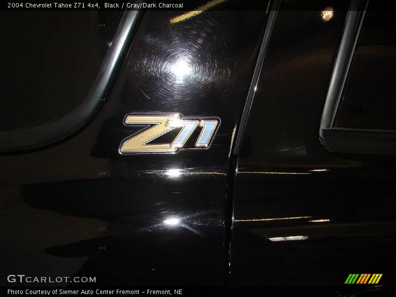 Black / Gray/Dark Charcoal 2004 Chevrolet Tahoe Z71 4x4