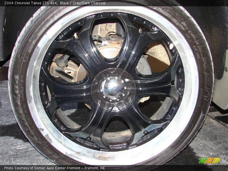 Black / Gray/Dark Charcoal 2004 Chevrolet Tahoe Z71 4x4