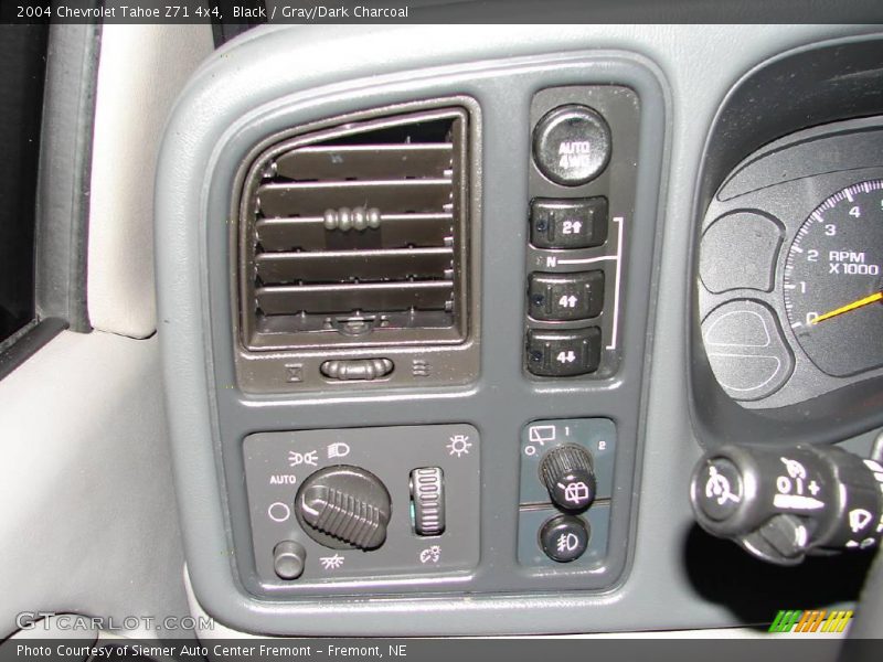 Black / Gray/Dark Charcoal 2004 Chevrolet Tahoe Z71 4x4