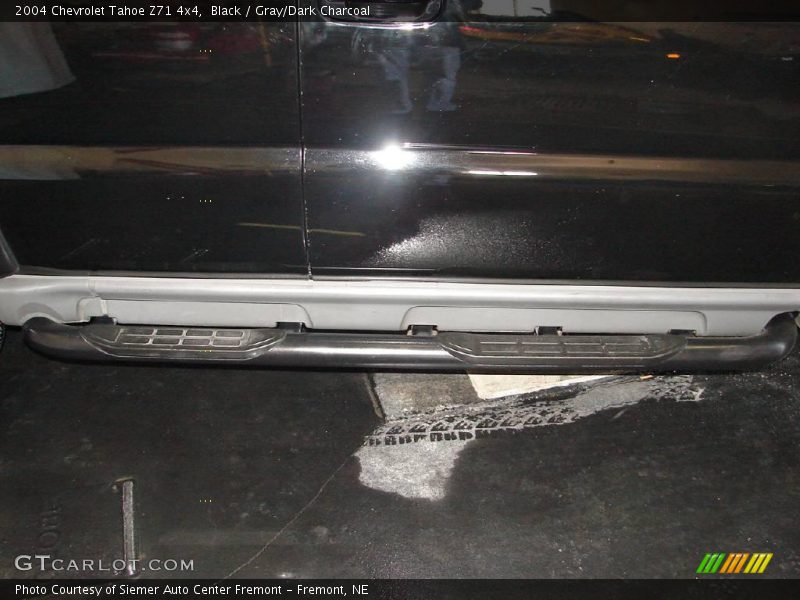 Black / Gray/Dark Charcoal 2004 Chevrolet Tahoe Z71 4x4