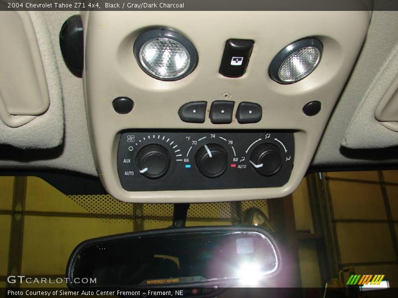 Black / Gray/Dark Charcoal 2004 Chevrolet Tahoe Z71 4x4