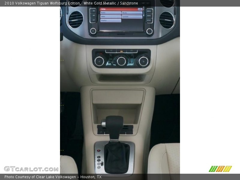 White Gold Metallic / Sandstone 2010 Volkswagen Tiguan Wolfsburg Edition