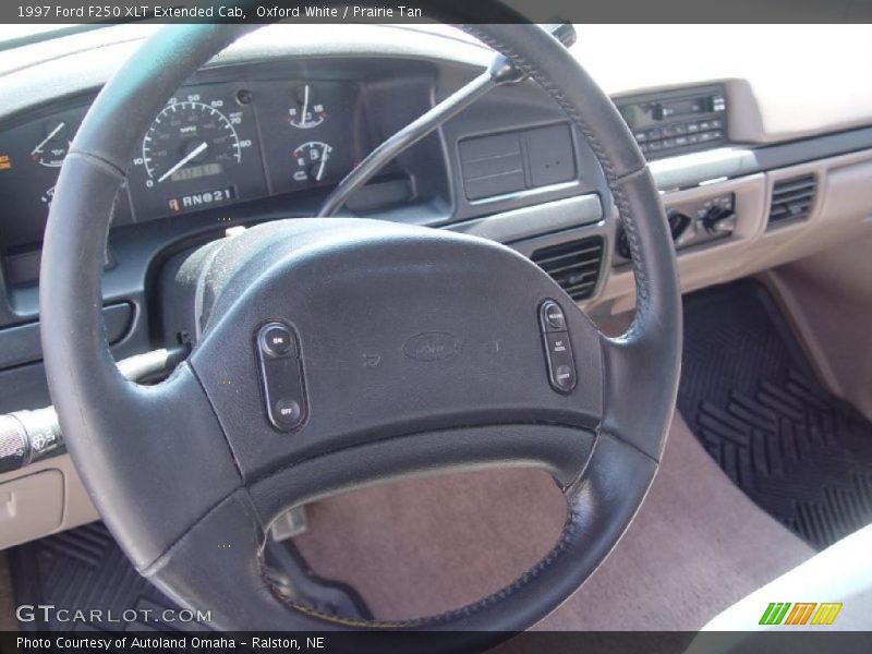 Oxford White / Prairie Tan 1997 Ford F250 XLT Extended Cab