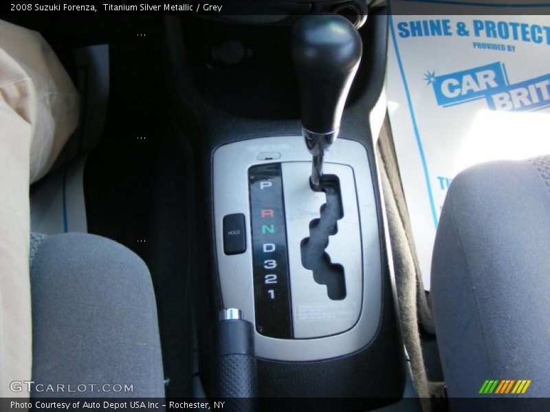 Titanium Silver Metallic / Grey 2008 Suzuki Forenza