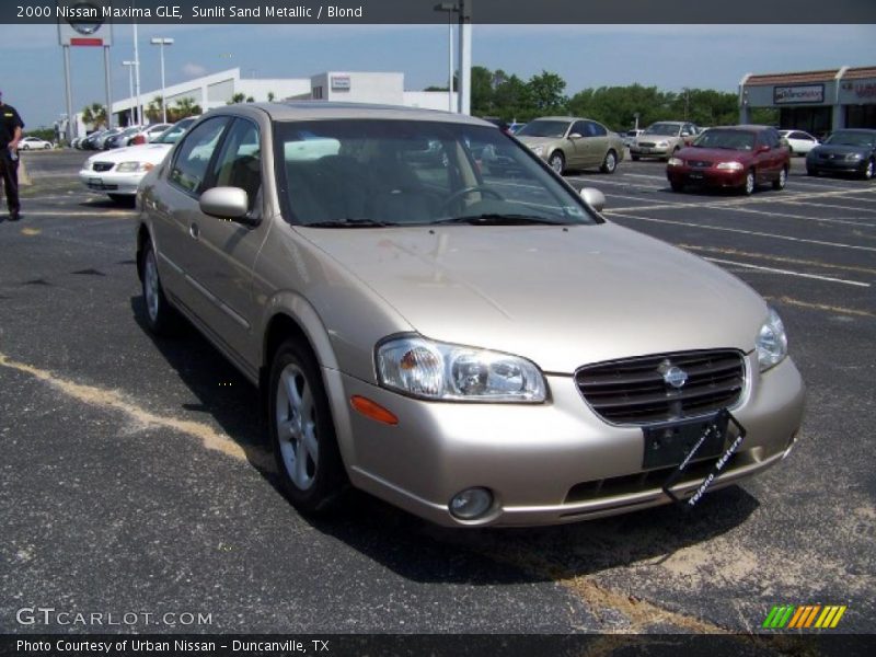 Sunlit Sand Metallic / Blond 2000 Nissan Maxima GLE