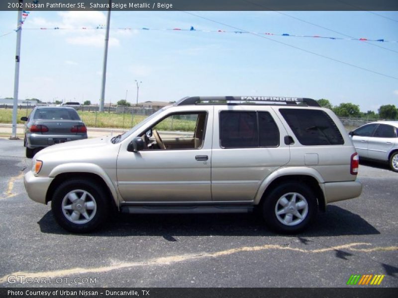 Sahara Beige Metallic / Beige 2002 Nissan Pathfinder SE