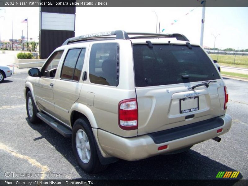 Sahara Beige Metallic / Beige 2002 Nissan Pathfinder SE