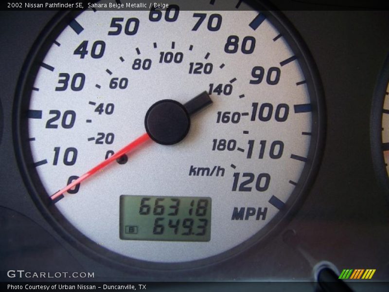 Sahara Beige Metallic / Beige 2002 Nissan Pathfinder SE
