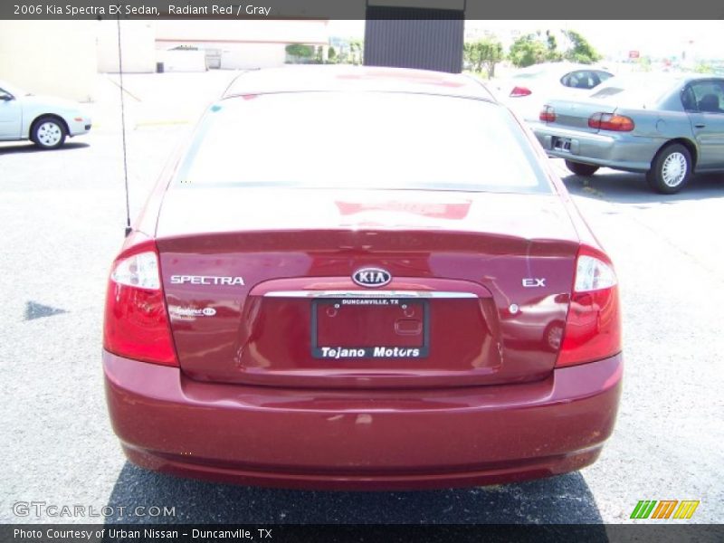 Radiant Red / Gray 2006 Kia Spectra EX Sedan