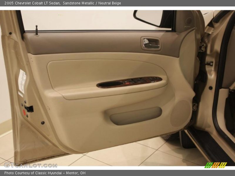 Sandstone Metallic / Neutral Beige 2005 Chevrolet Cobalt LT Sedan