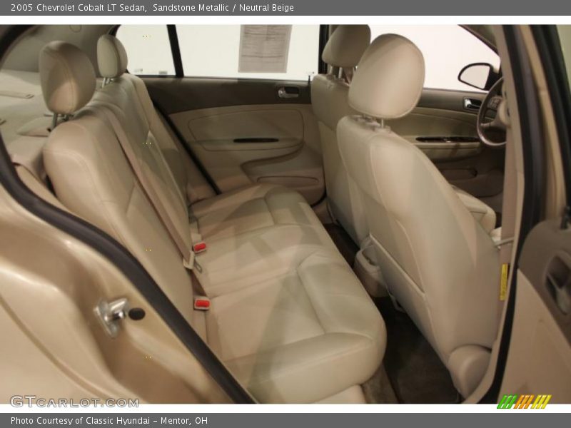 Sandstone Metallic / Neutral Beige 2005 Chevrolet Cobalt LT Sedan