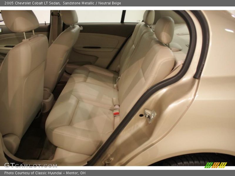 Sandstone Metallic / Neutral Beige 2005 Chevrolet Cobalt LT Sedan