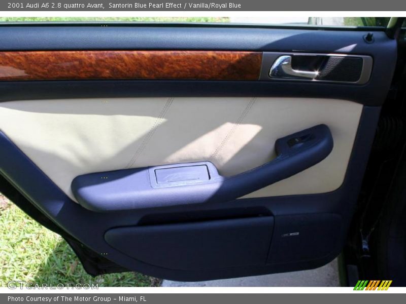Santorin Blue Pearl Effect / Vanilla/Royal Blue 2001 Audi A6 2.8 quattro Avant