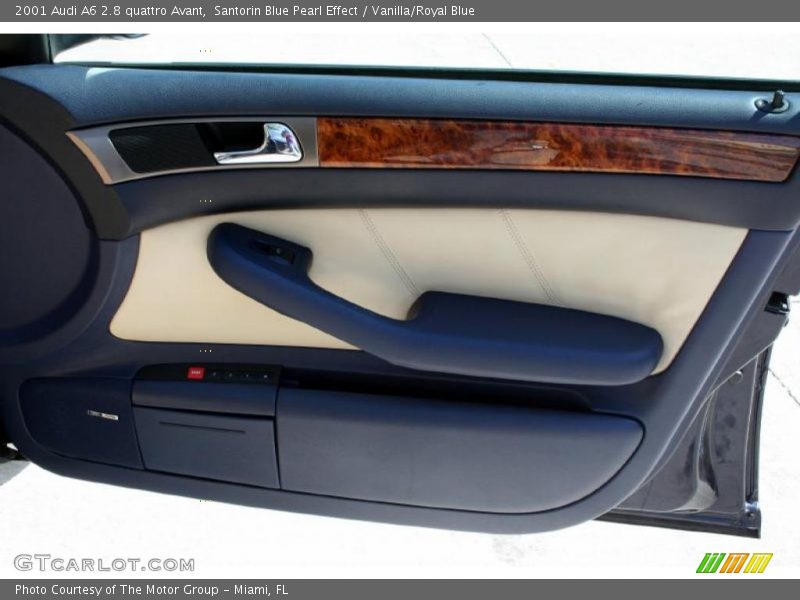 Santorin Blue Pearl Effect / Vanilla/Royal Blue 2001 Audi A6 2.8 quattro Avant