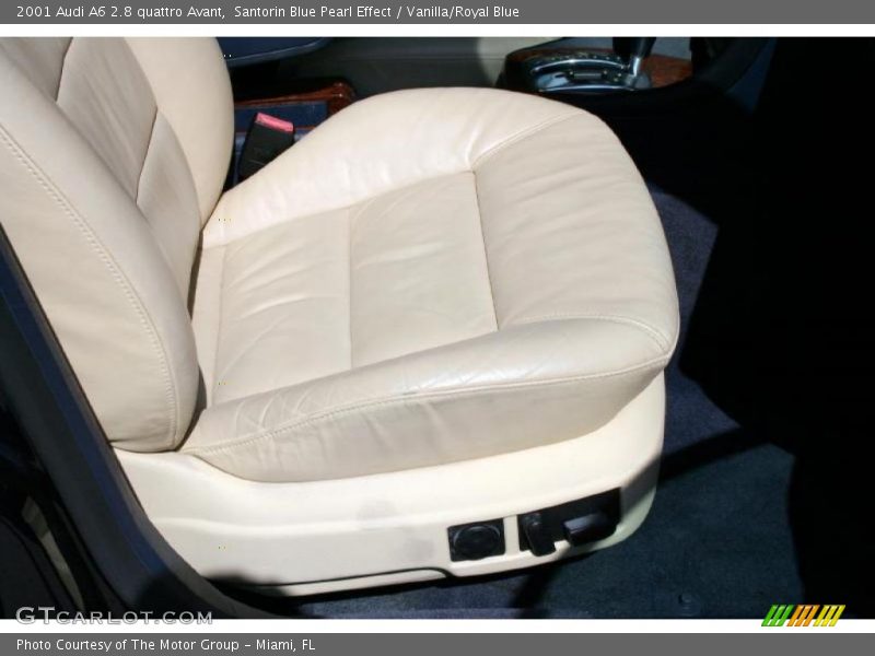 Santorin Blue Pearl Effect / Vanilla/Royal Blue 2001 Audi A6 2.8 quattro Avant