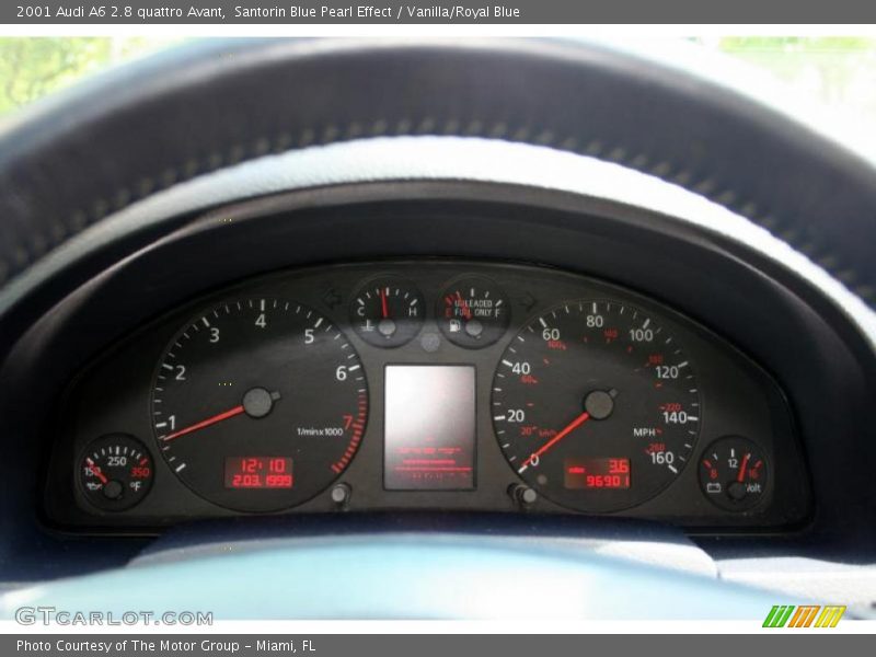 Santorin Blue Pearl Effect / Vanilla/Royal Blue 2001 Audi A6 2.8 quattro Avant