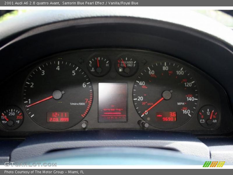 Santorin Blue Pearl Effect / Vanilla/Royal Blue 2001 Audi A6 2.8 quattro Avant
