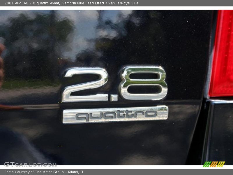 Santorin Blue Pearl Effect / Vanilla/Royal Blue 2001 Audi A6 2.8 quattro Avant