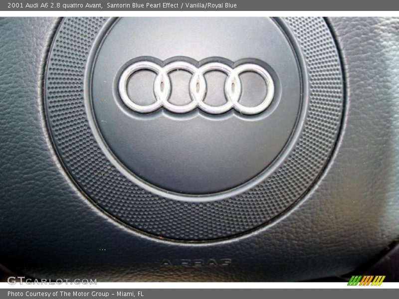 Santorin Blue Pearl Effect / Vanilla/Royal Blue 2001 Audi A6 2.8 quattro Avant