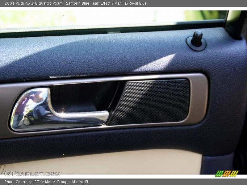 Santorin Blue Pearl Effect / Vanilla/Royal Blue 2001 Audi A6 2.8 quattro Avant