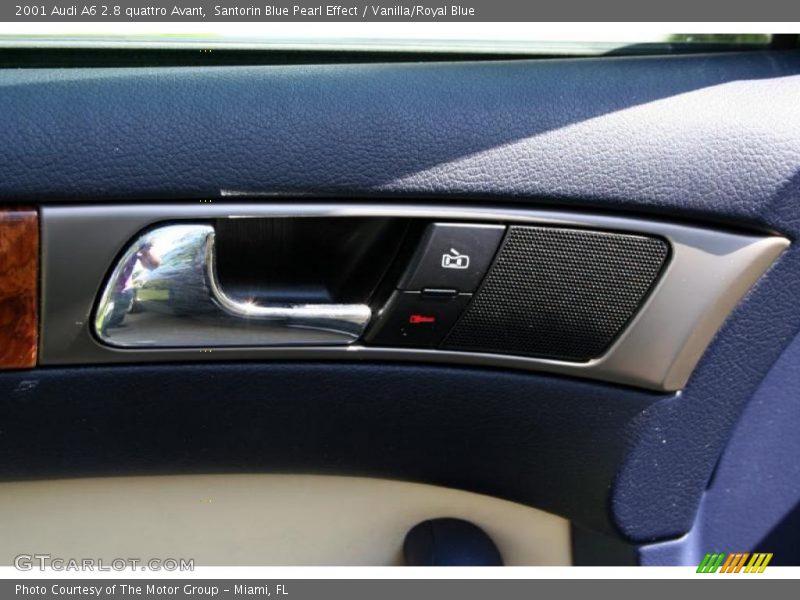 Santorin Blue Pearl Effect / Vanilla/Royal Blue 2001 Audi A6 2.8 quattro Avant