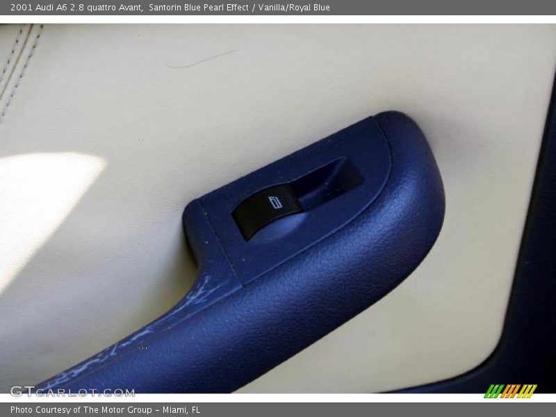 Santorin Blue Pearl Effect / Vanilla/Royal Blue 2001 Audi A6 2.8 quattro Avant