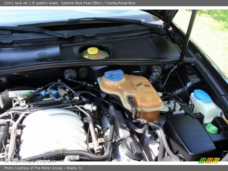 Santorin Blue Pearl Effect / Vanilla/Royal Blue 2001 Audi A6 2.8 quattro Avant