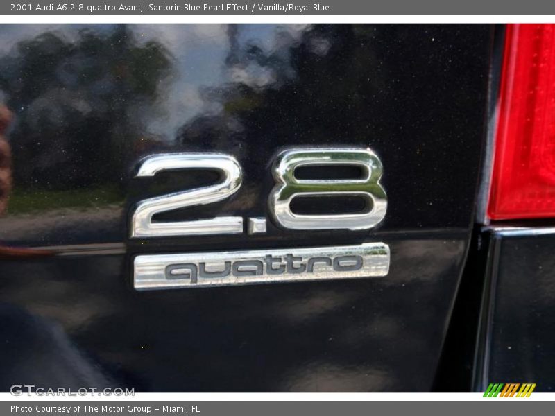 Santorin Blue Pearl Effect / Vanilla/Royal Blue 2001 Audi A6 2.8 quattro Avant