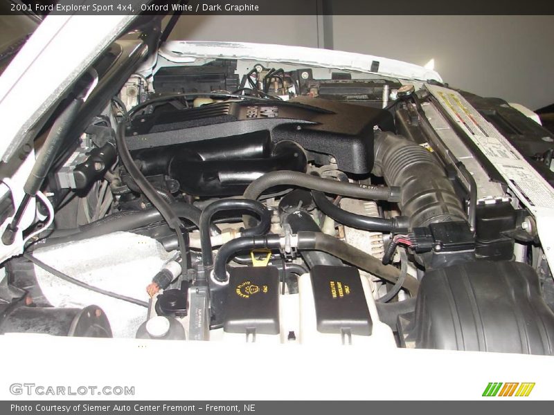 Oxford White / Dark Graphite 2001 Ford Explorer Sport 4x4