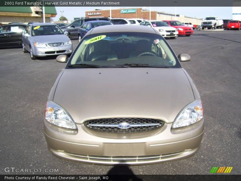 Harvest Gold Metallic / Medium Parchment 2001 Ford Taurus SE