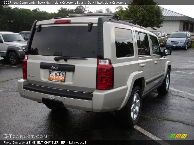 Light Graystone Pearl / Dark Khaki/Light Graystone 2007 Jeep Commander Sport 4x4