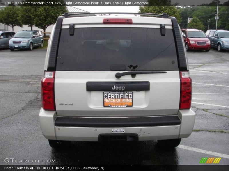 Light Graystone Pearl / Dark Khaki/Light Graystone 2007 Jeep Commander Sport 4x4
