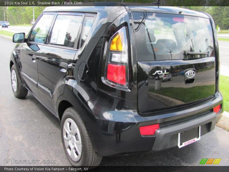 Shadow Black / Black Cloth 2010 Kia Soul 1.6