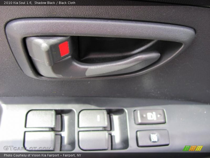 Shadow Black / Black Cloth 2010 Kia Soul 1.6