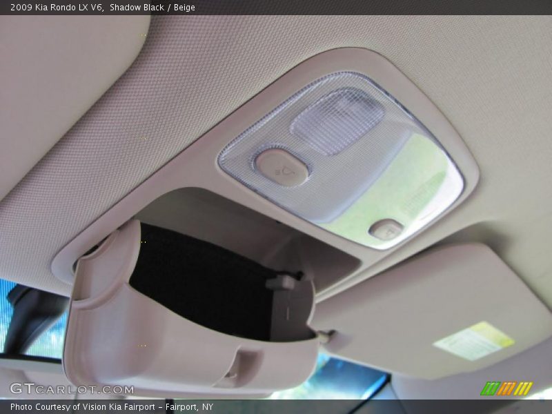 Shadow Black / Beige 2009 Kia Rondo LX V6