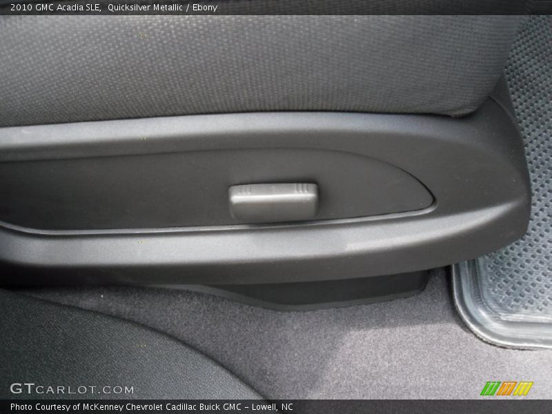 Quicksilver Metallic / Ebony 2010 GMC Acadia SLE