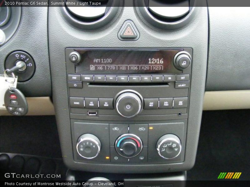 Summit White / Light Taupe 2010 Pontiac G6 Sedan