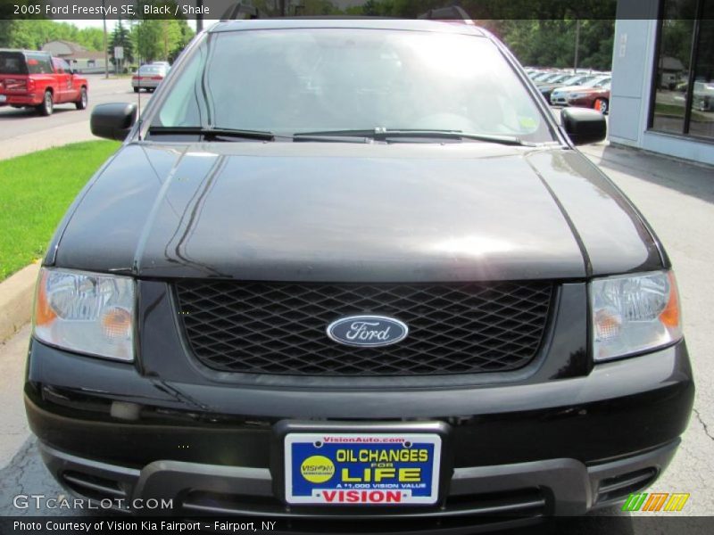 Black / Shale 2005 Ford Freestyle SE