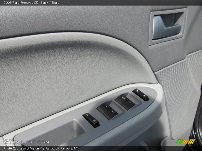 Black / Shale 2005 Ford Freestyle SE