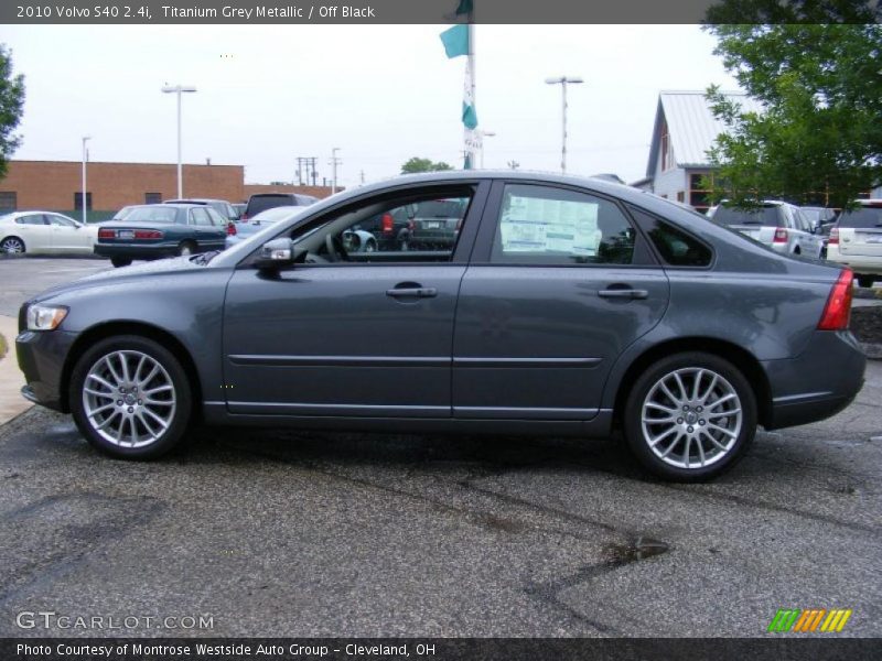 Titanium Grey Metallic / Off Black 2010 Volvo S40 2.4i