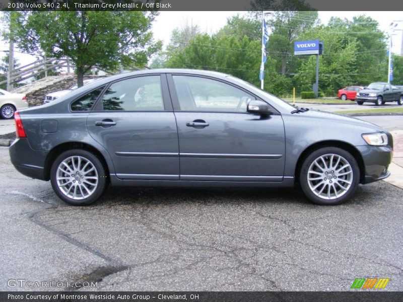 Titanium Grey Metallic / Off Black 2010 Volvo S40 2.4i