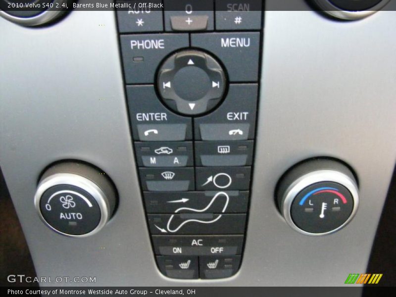 Barents Blue Metallic / Off Black 2010 Volvo S40 2.4i