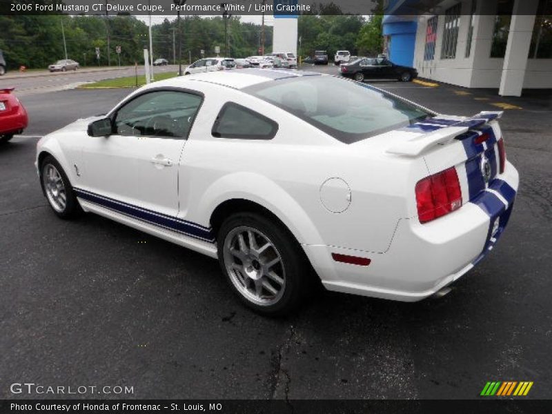 Performance White / Light Graphite 2006 Ford Mustang GT Deluxe Coupe