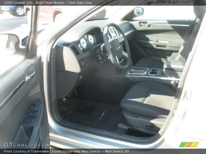 Bright Silver Metallic / Dark Slate Gray 2009 Chrysler 300