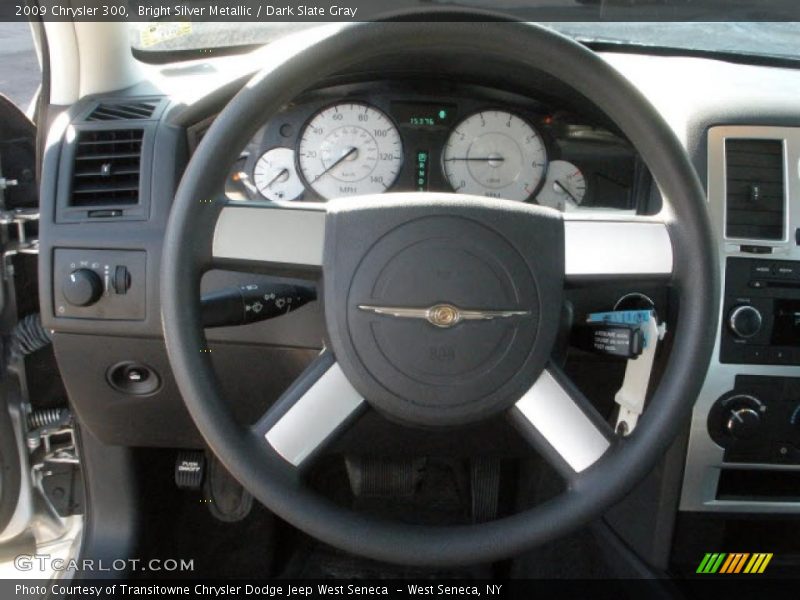 Bright Silver Metallic / Dark Slate Gray 2009 Chrysler 300