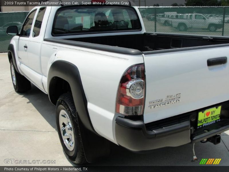 Super White / Graphite Gray 2009 Toyota Tacoma PreRunner Access Cab