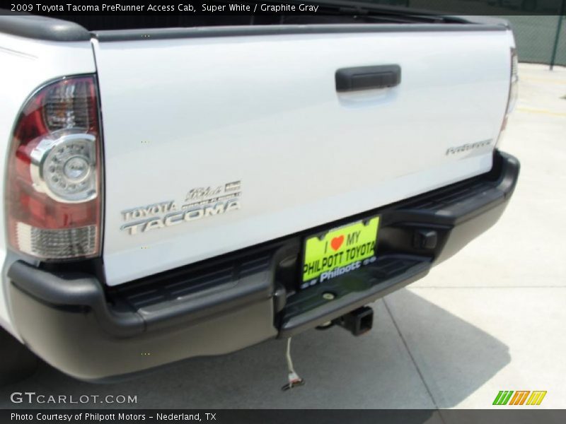Super White / Graphite Gray 2009 Toyota Tacoma PreRunner Access Cab