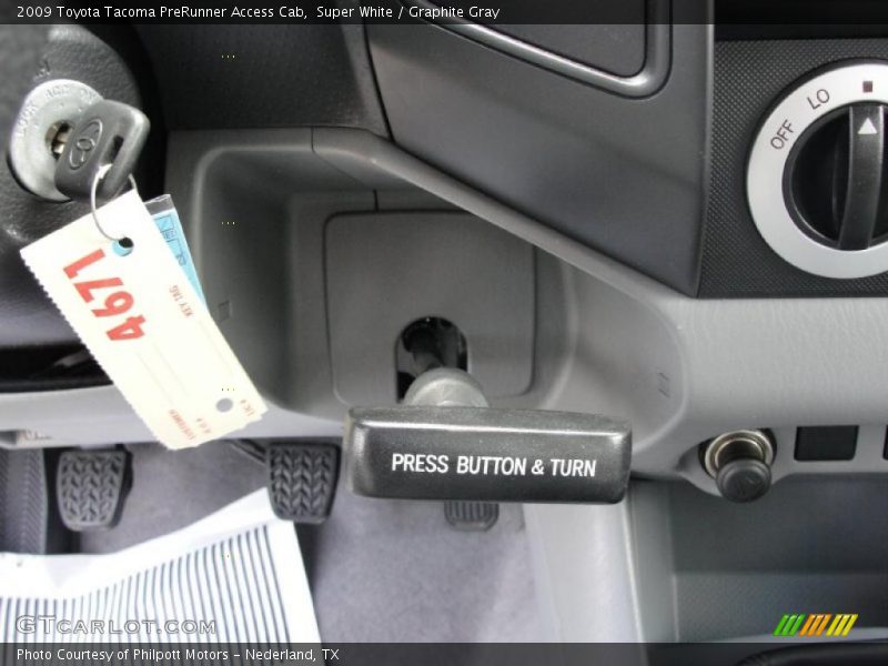 Super White / Graphite Gray 2009 Toyota Tacoma PreRunner Access Cab