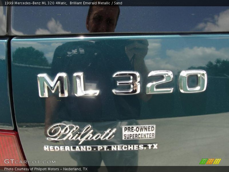 Brilliant Emerald Metallic / Sand 1999 Mercedes-Benz ML 320 4Matic