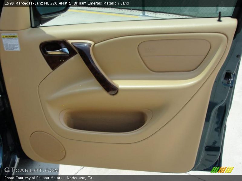 Brilliant Emerald Metallic / Sand 1999 Mercedes-Benz ML 320 4Matic